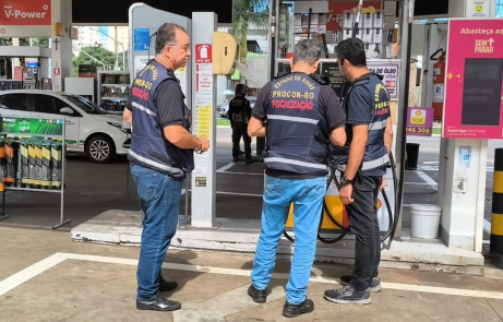 Operação fiscaliza postos para coibir aumento abusivo de preços